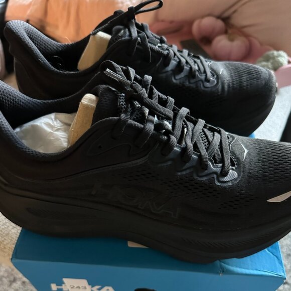 HOKA Mens Size 12 NIB Black Bondi 9 Great Christmas Gift NEW - Picture 1 of 4